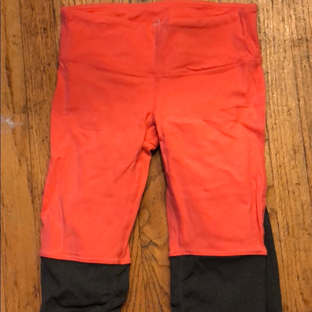 Peach Alo Goddess Leggings